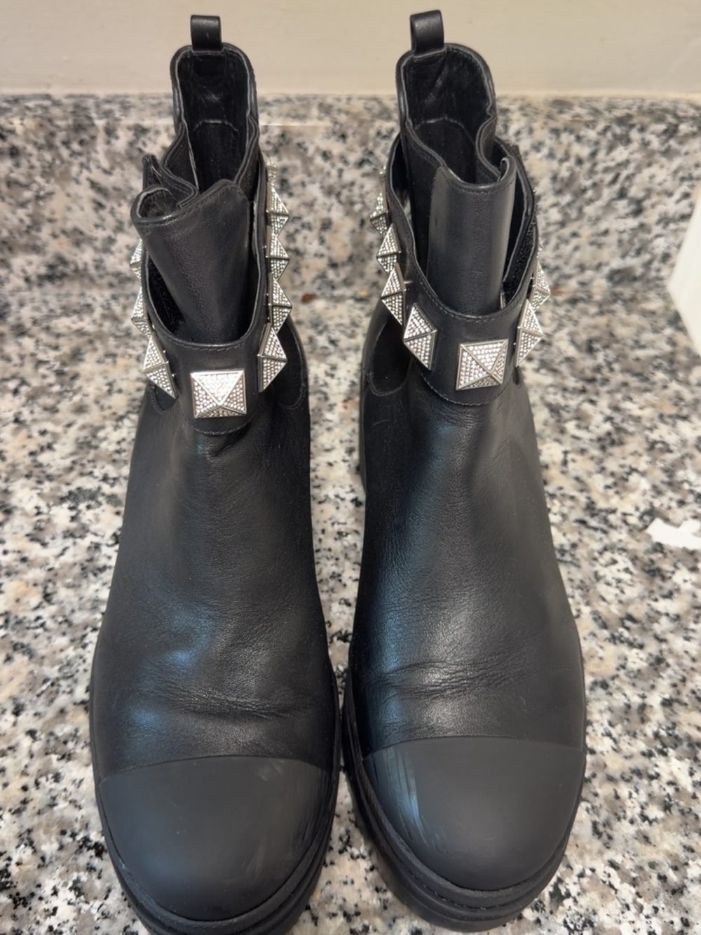 MICHAEL Michael Kors Glenn Studded Leather Lug Sole Ankle Boots Black Size 7M